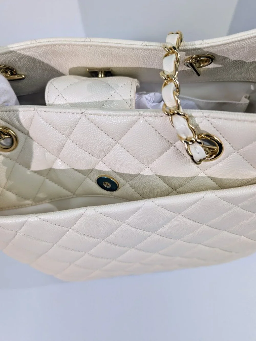 Chanel White Caviar Leather Classic Shopping Tote (GST) Turnlock Bag